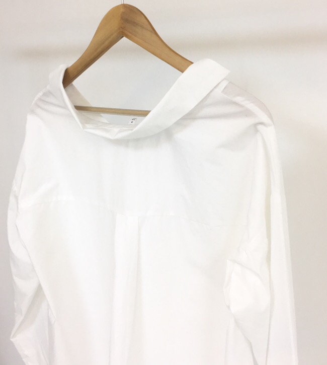 V-neck Collar White Shirt Feminine look Modern cla