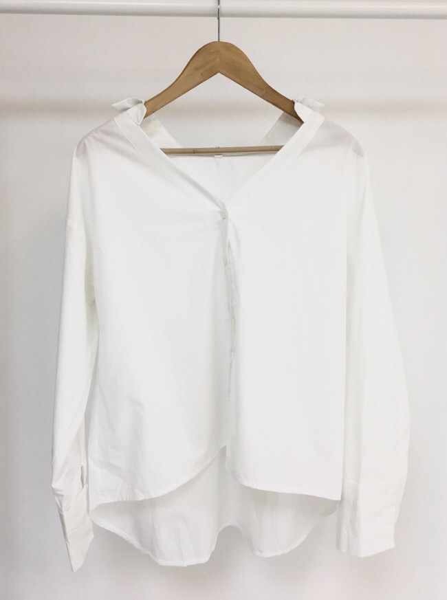 V-neck Collar White Shirt Feminine look Modern cla
