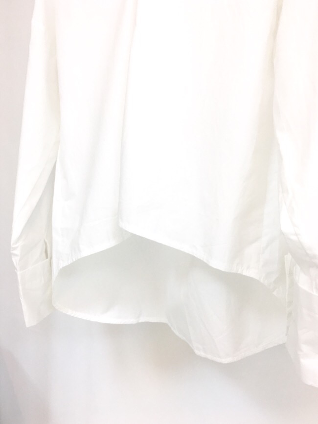 V-neck Collar White Shirt Feminine look Modern cla