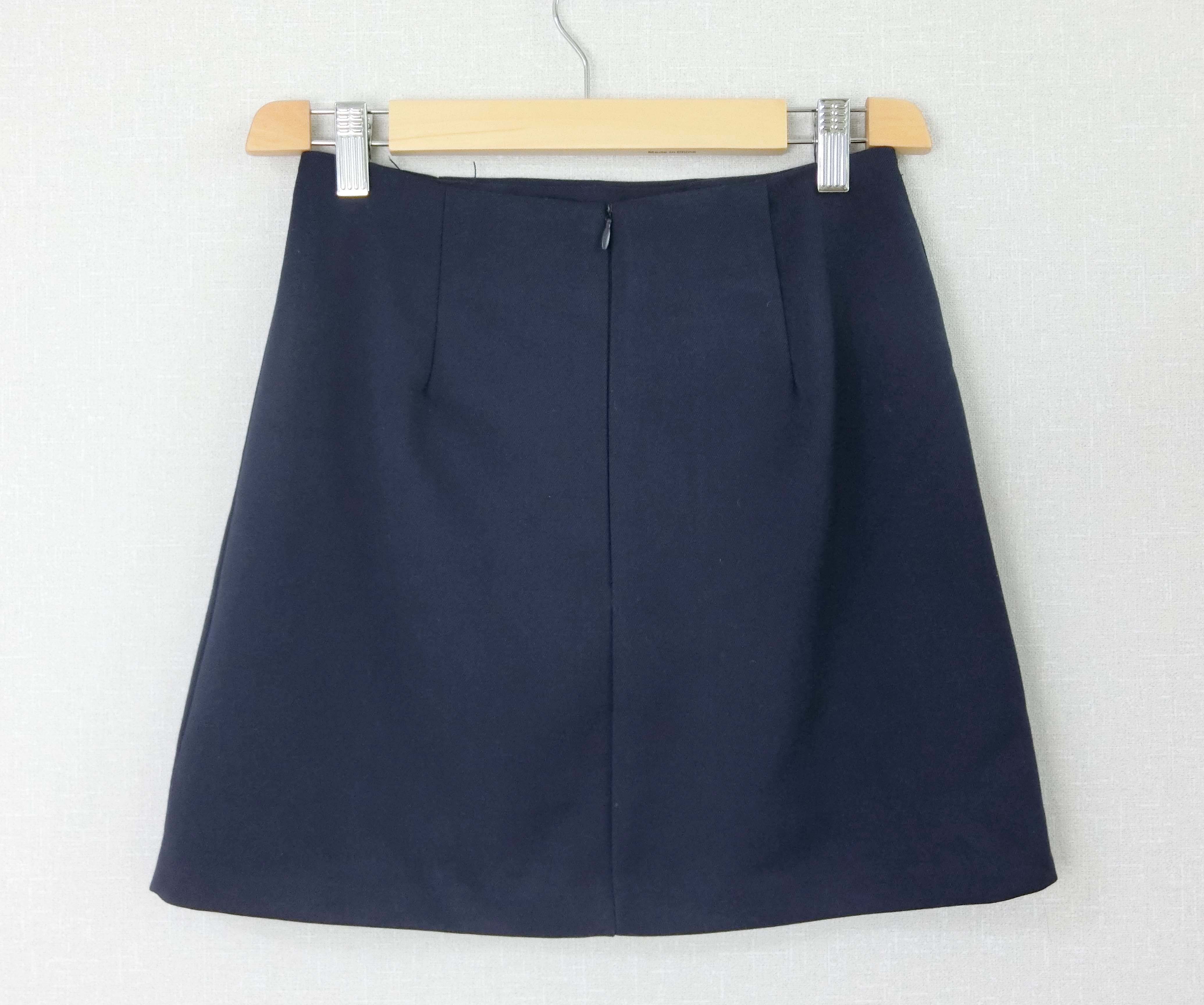 Simple wrinkle a line mini skirt Color Brown navy 