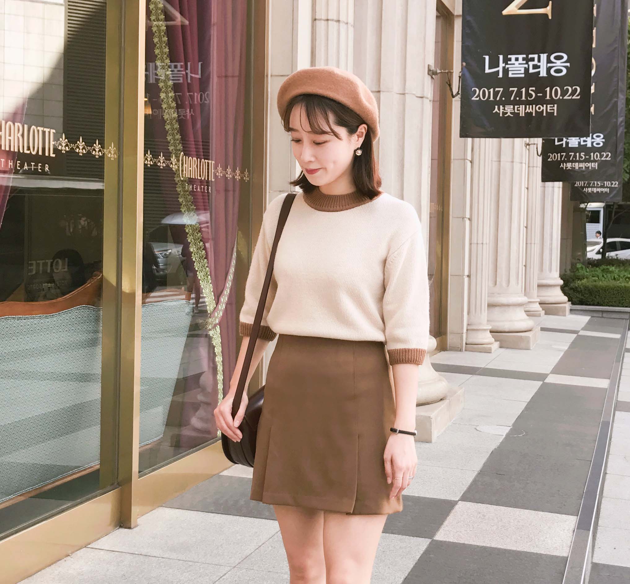Simple wrinkle a line mini skirt Color Brown navy 