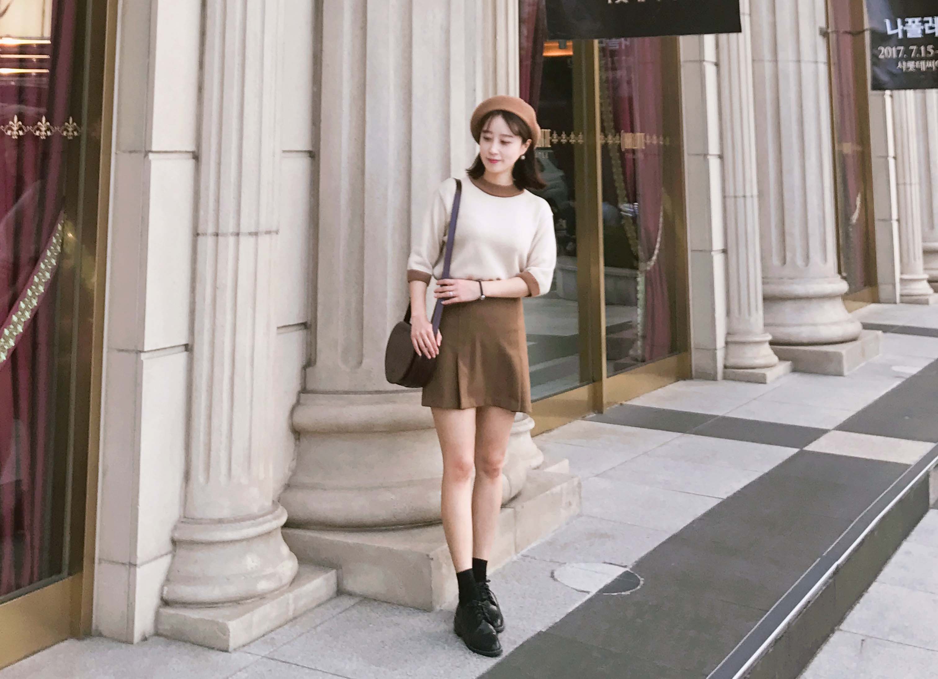 Simple wrinkle a line mini skirt Color Brown navy 