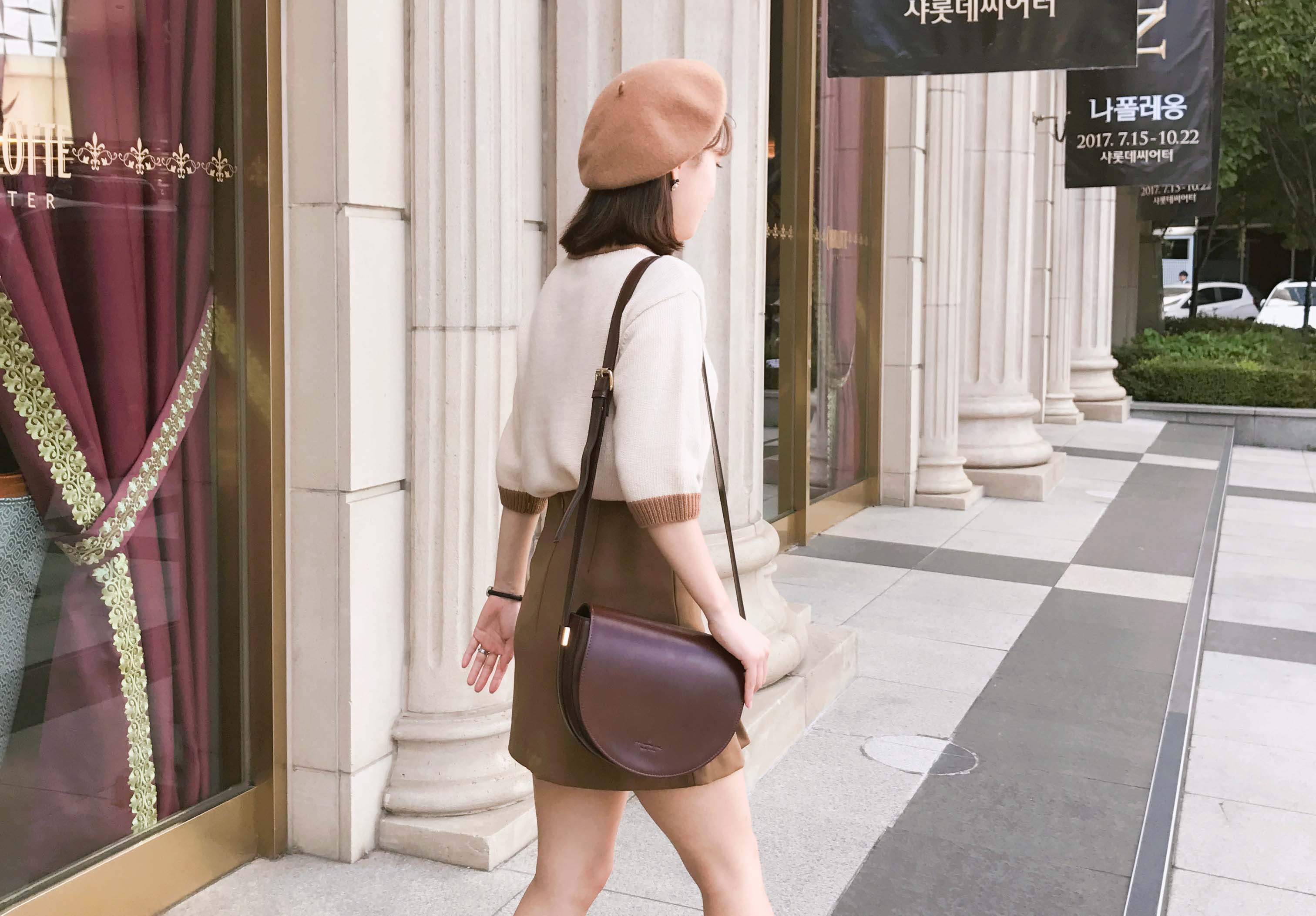 Simple wrinkle a line mini skirt Color Brown navy 