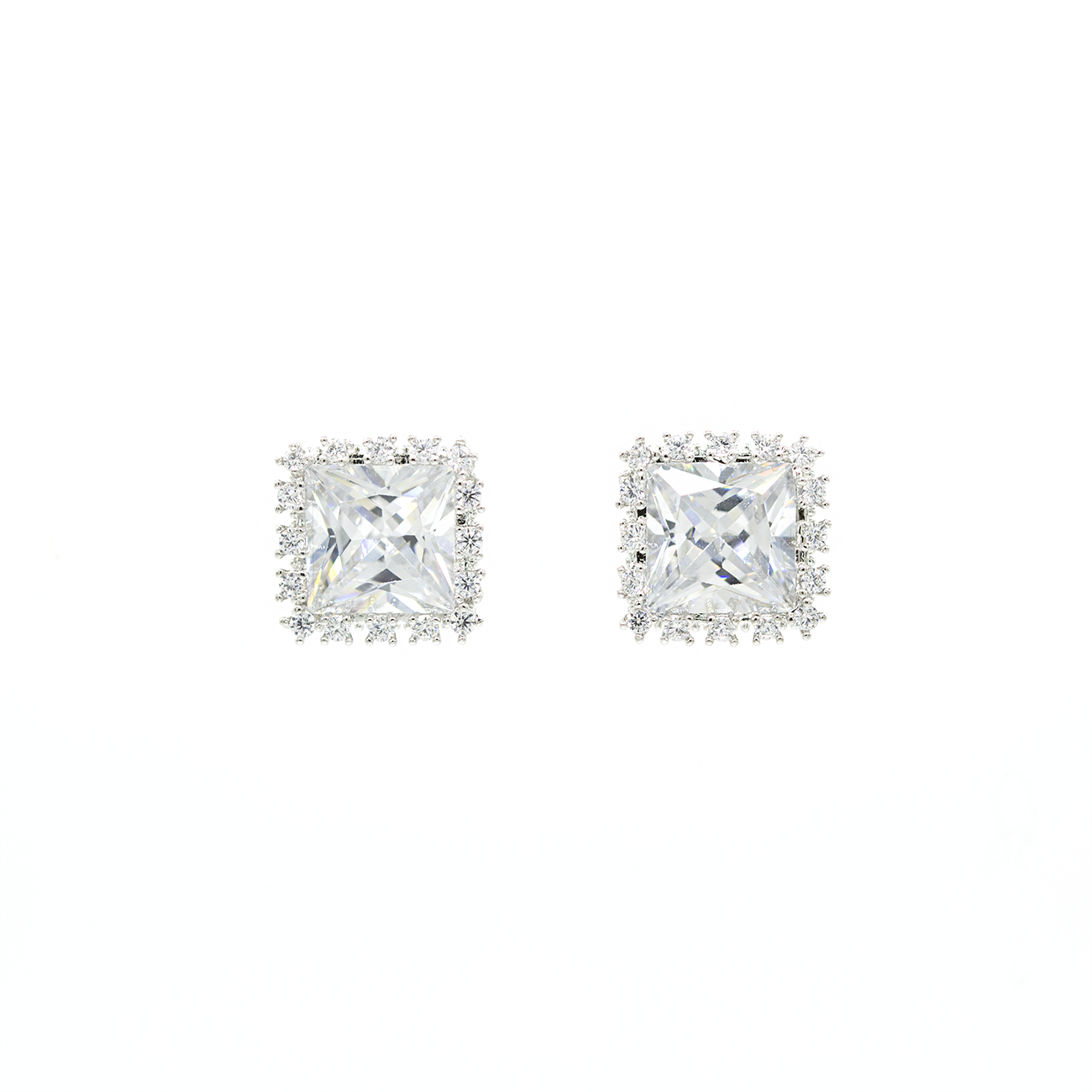 Estee Girl Crown Cubic carat earrings 20 passenger