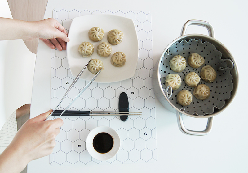 Soft silicone steamer design with a ribbon Ji Mala