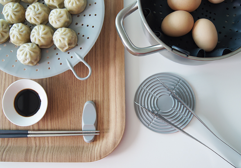 Soft silicone steamer design with a ribbon Ji Mala