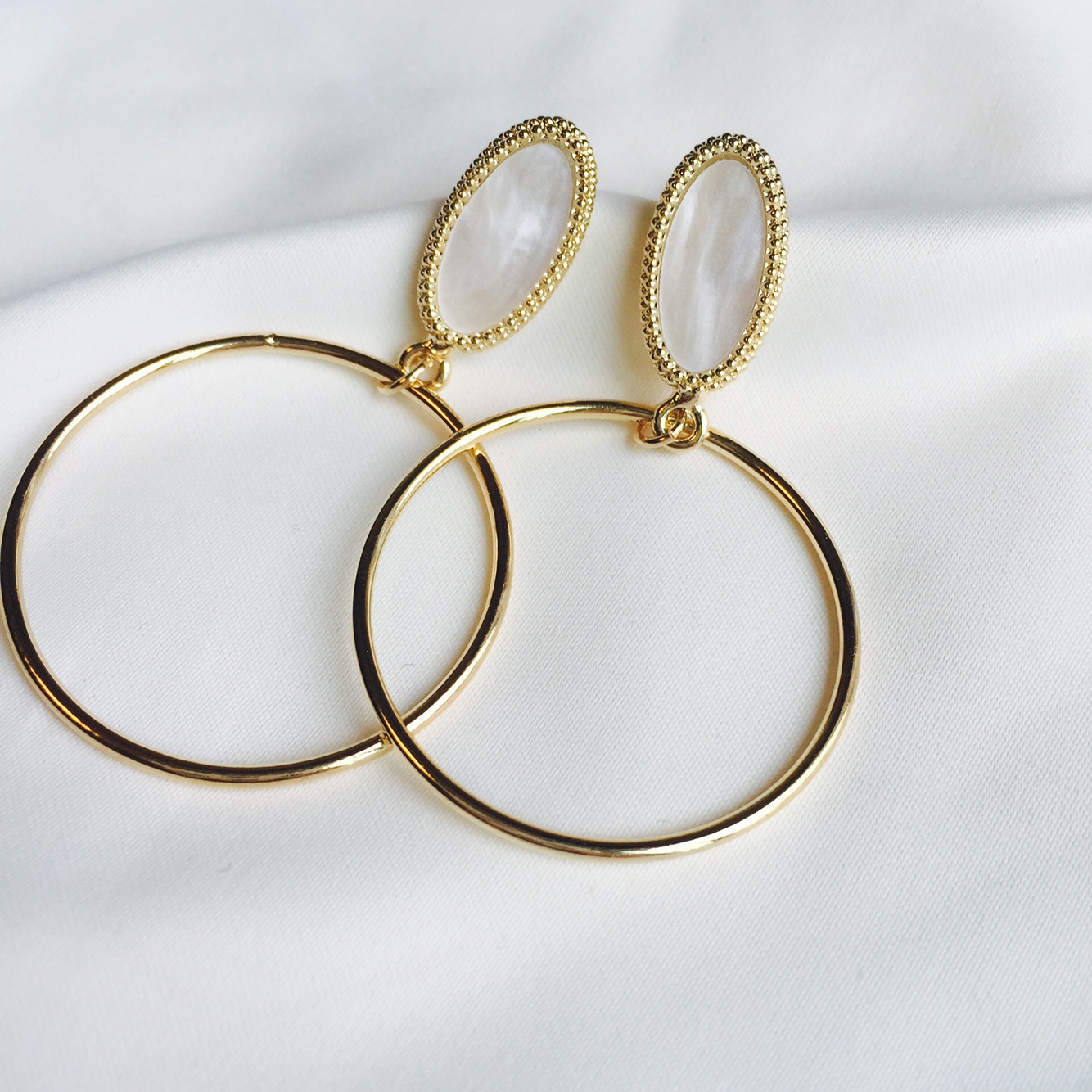 Black &amp White Round Ring Earrings 2color Beauti