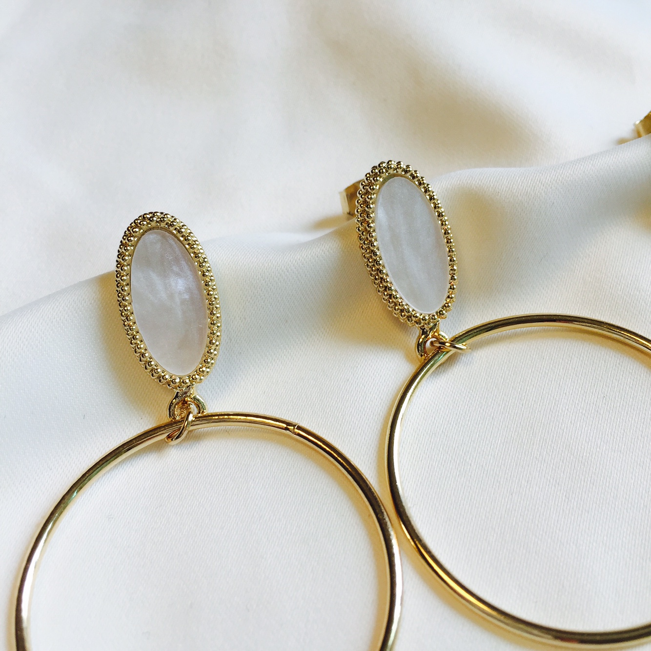 Black &amp White Round Ring Earrings 2color Beauti