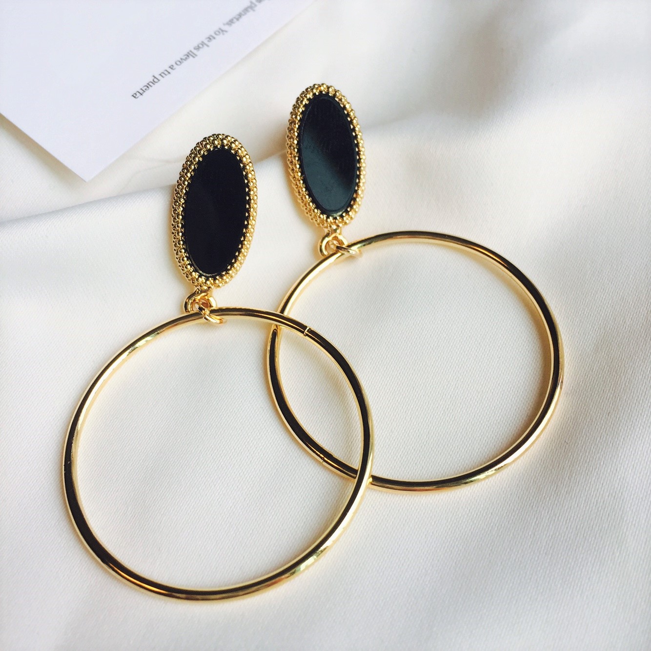 Black &amp White Round Ring Earrings 2color Beauti