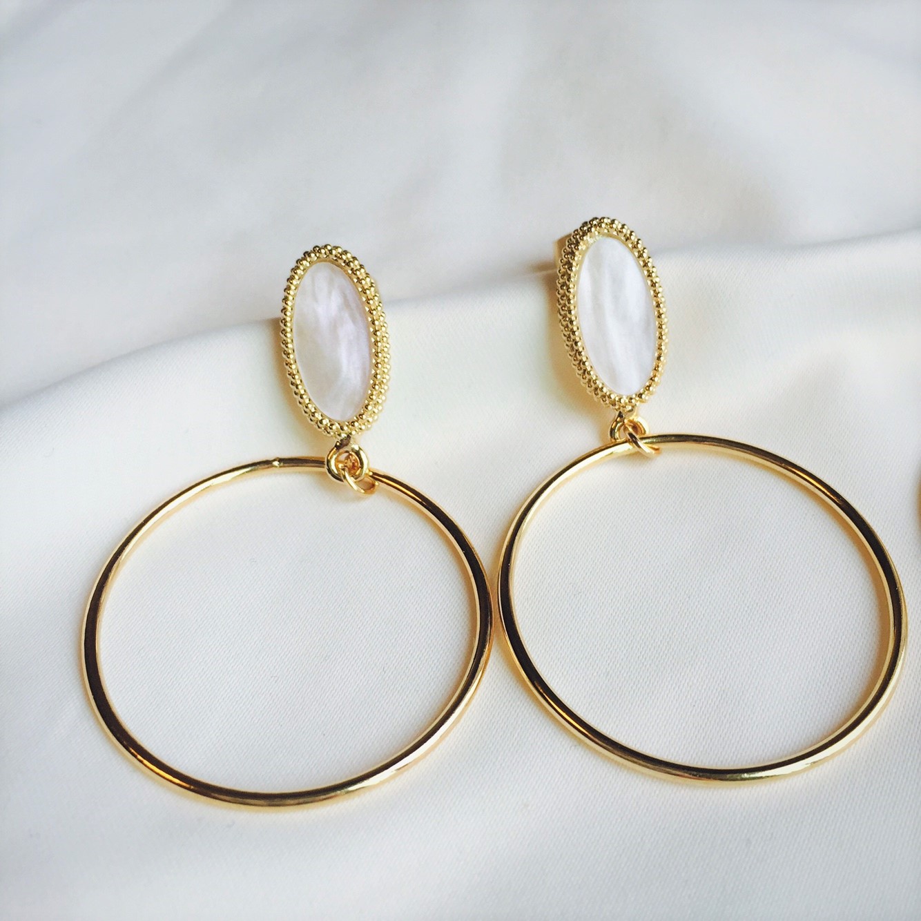 Black &amp White Round Ring Earrings 2color Beauti