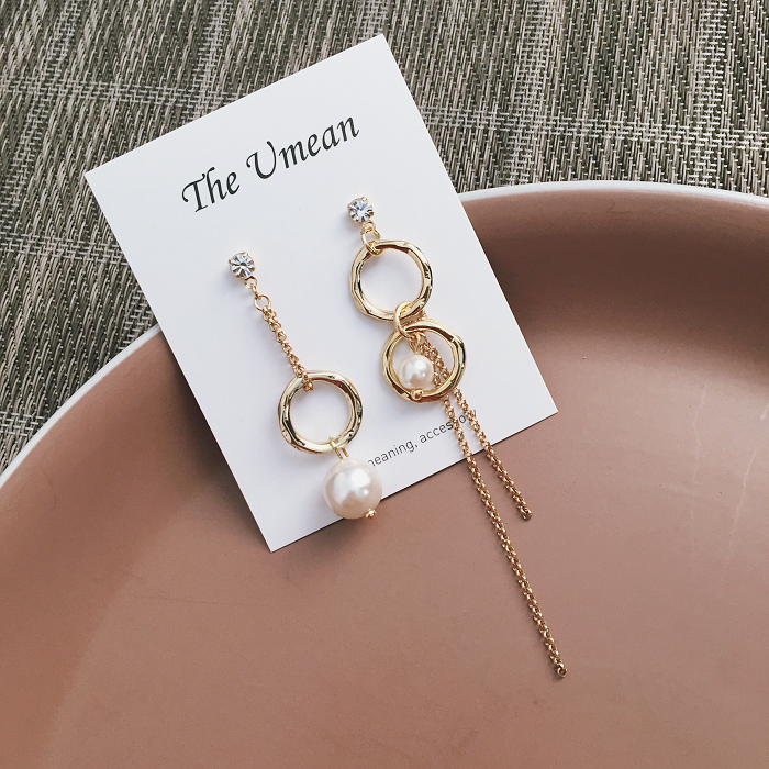 Bold pearl earrings, ear drop handmade instagram c