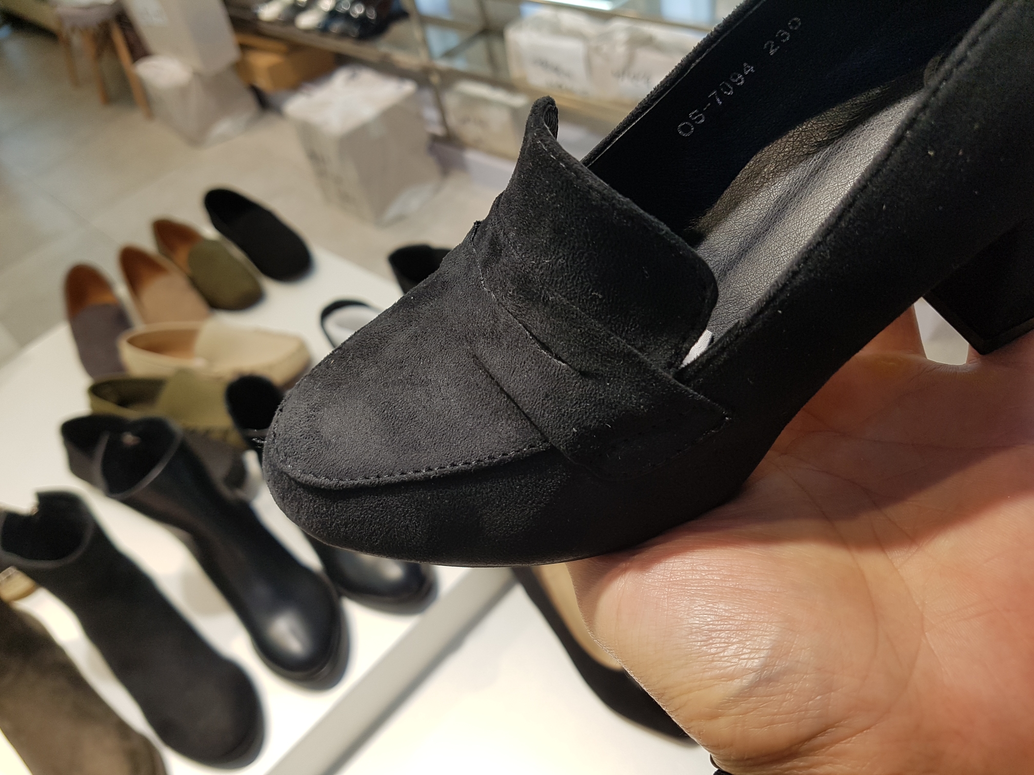 Suede Tongue Looper Pumps 6cm Black Gray Beige Sho