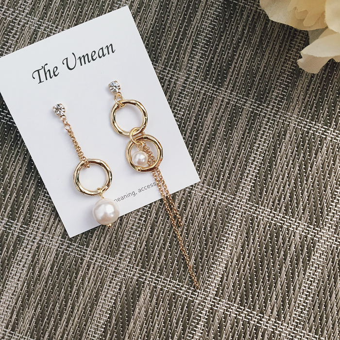 Bold pearl earrings, ear drop handmade instagram c