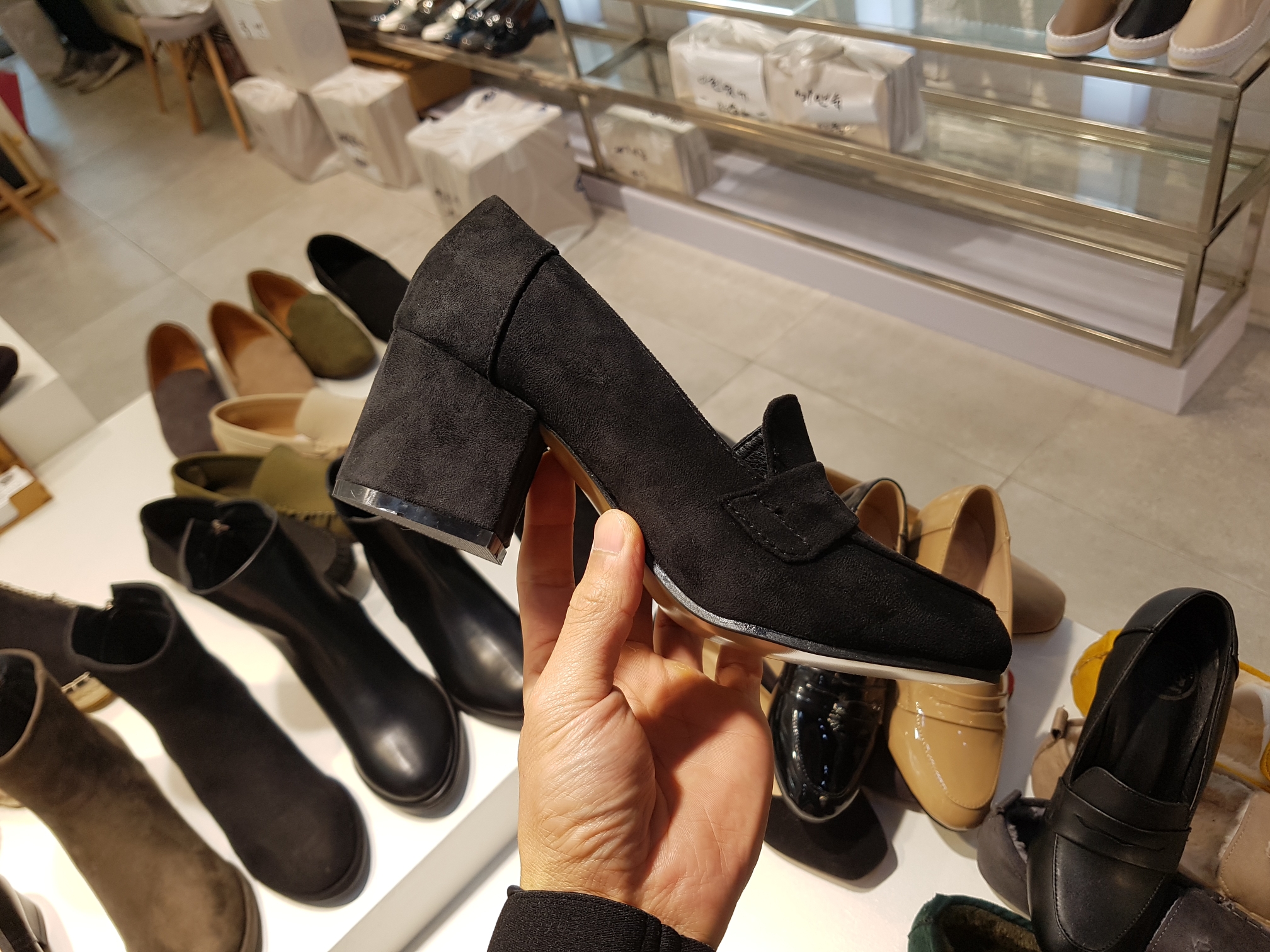 Suede Tongue Looper Pumps 6cm Black Gray Beige Sho