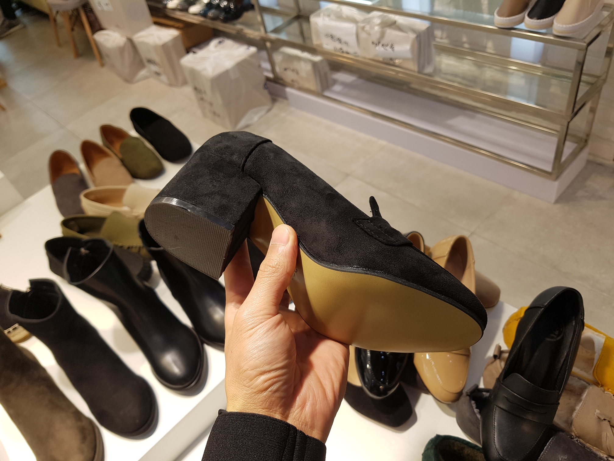 Suede Tongue Looper Pumps 6cm Black Gray Beige Sho