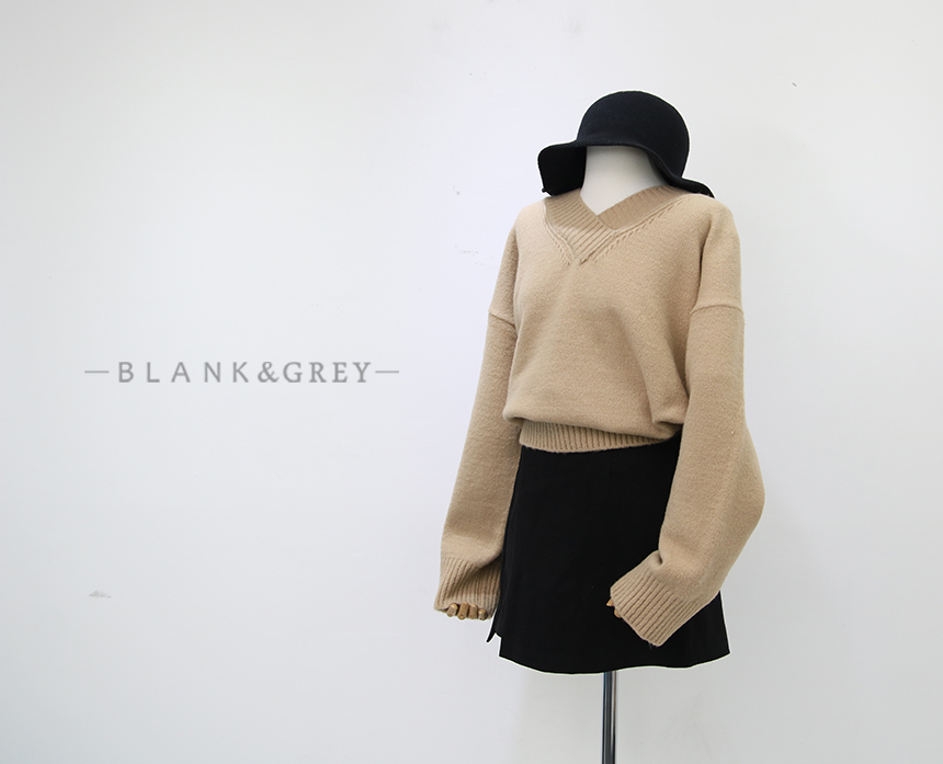 A line of mini skirts wool Una a winter A black wi