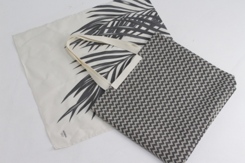 Embroidered pattern Eco-back Unique bag that stand