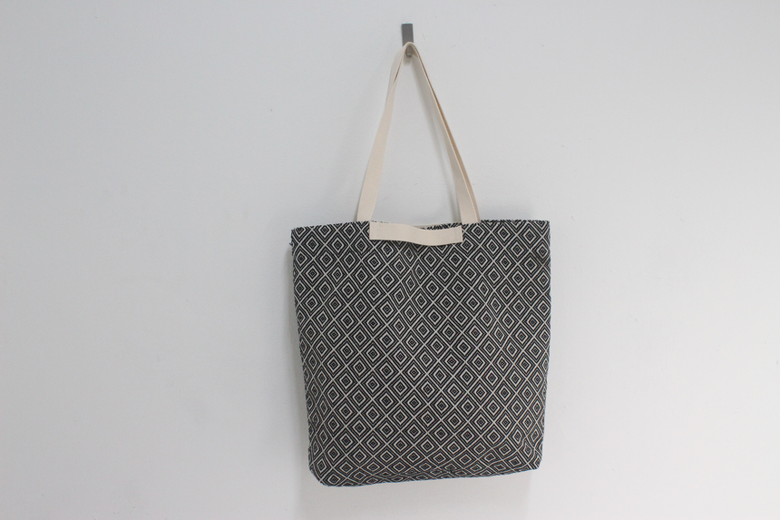 Embroidered pattern Eco-back Unique bag that stand