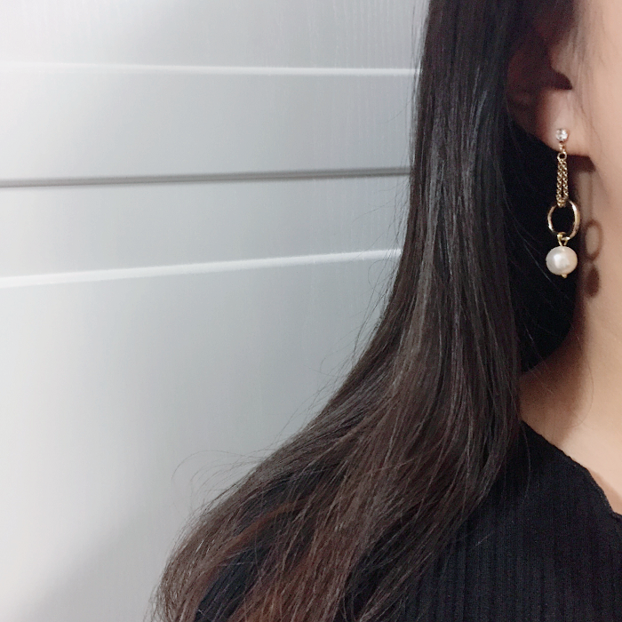 Bold pearl earrings, ear drop handmade instagram c