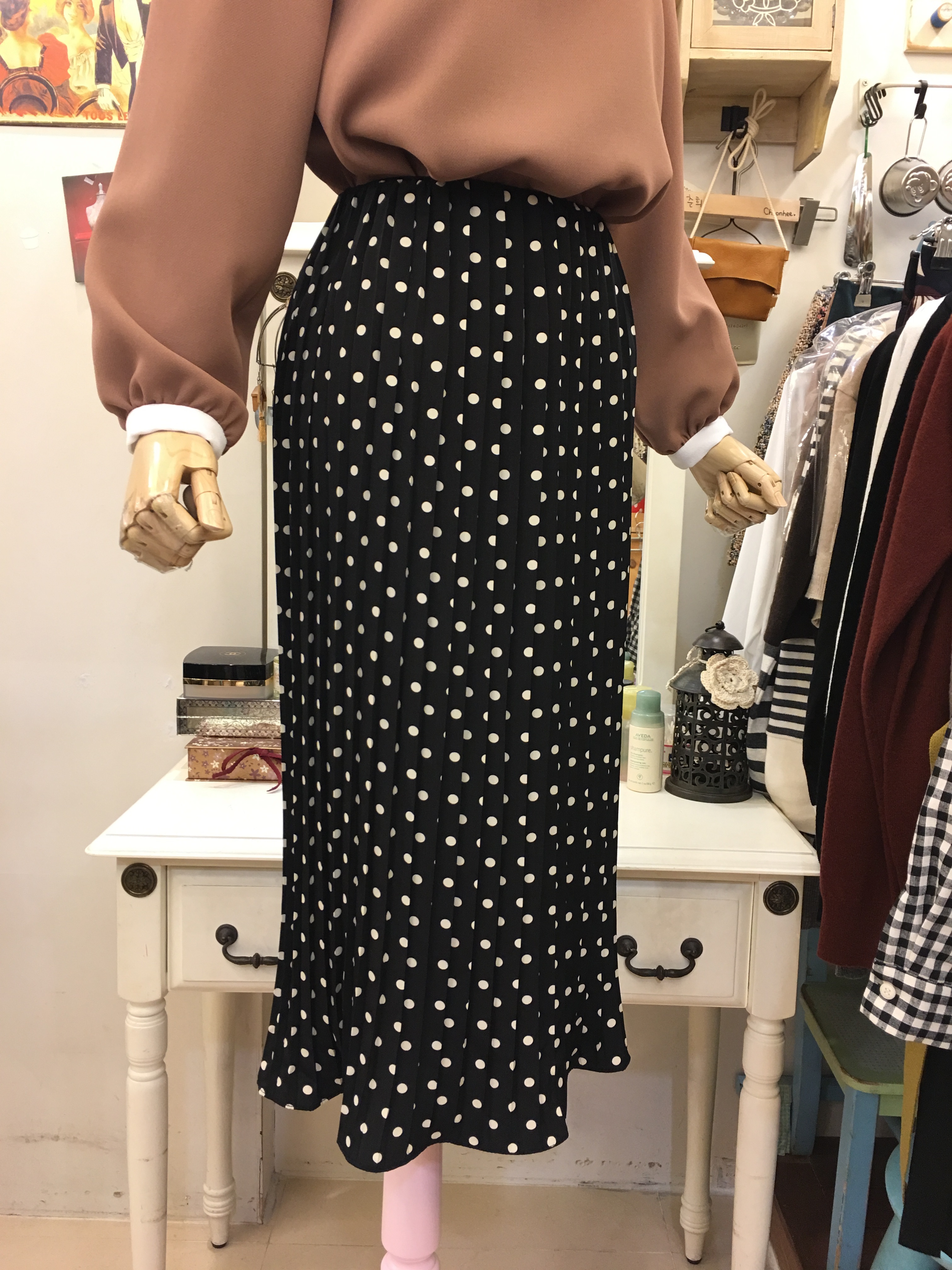 Dot Tong Band Machine Wrinkled Slim Long Skirt