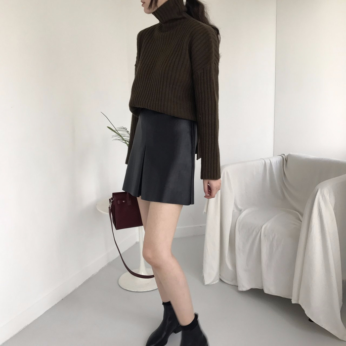 Incision a-line leather miniskirt Autumn leather p