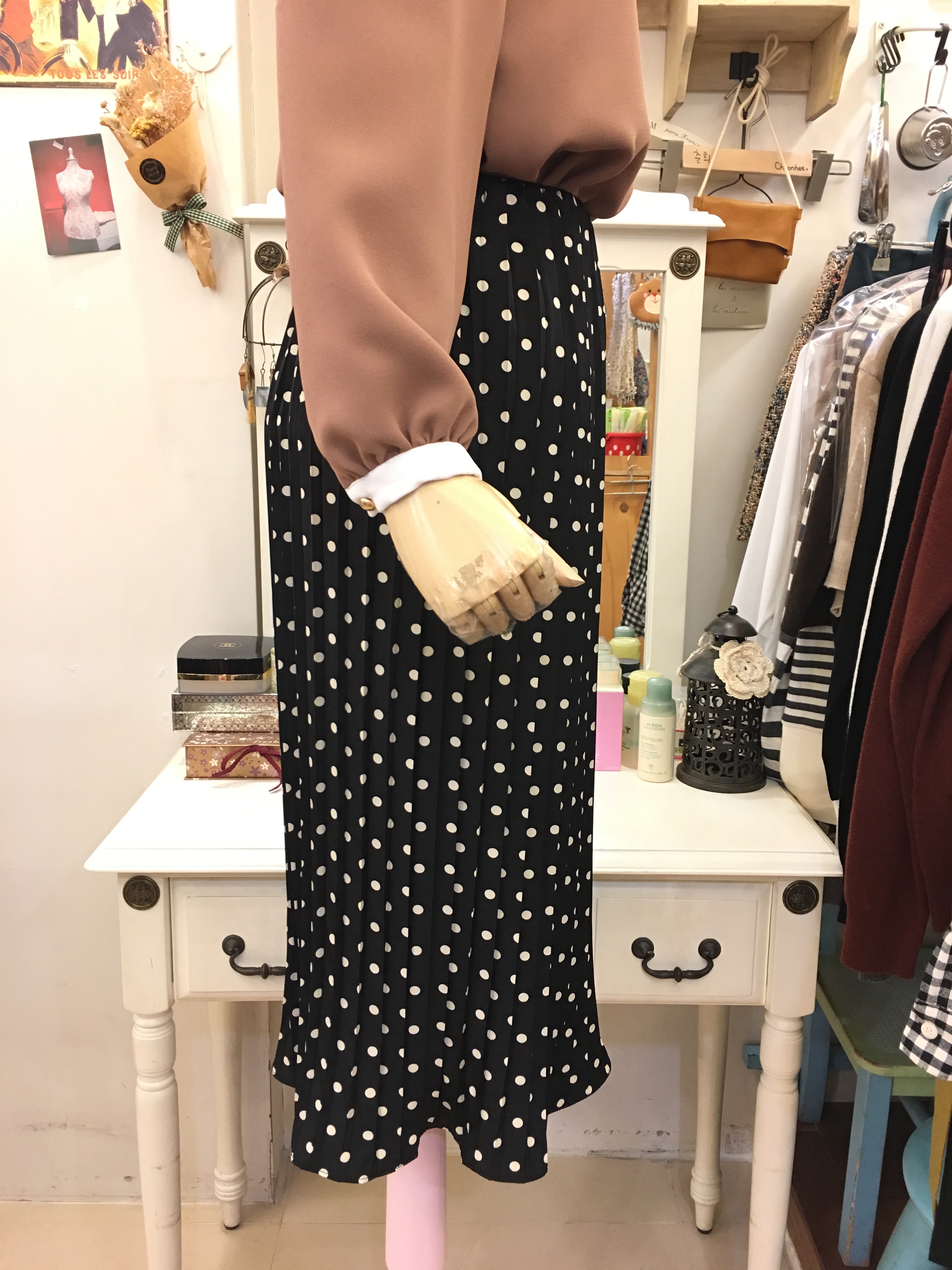 Dot Tong Band Machine Wrinkled Slim Long Skirt