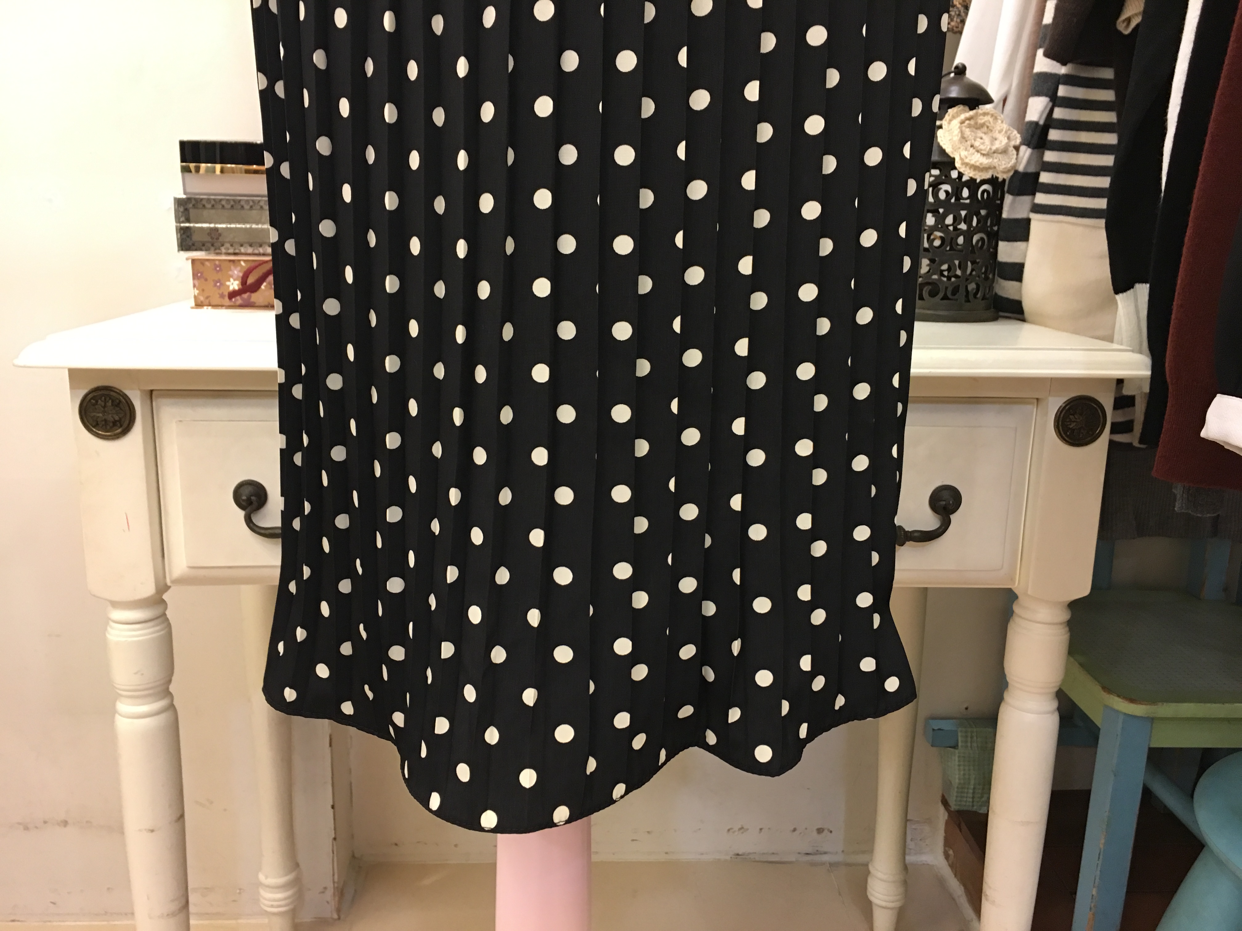 Dot Tong Band Machine Wrinkled Slim Long Skirt