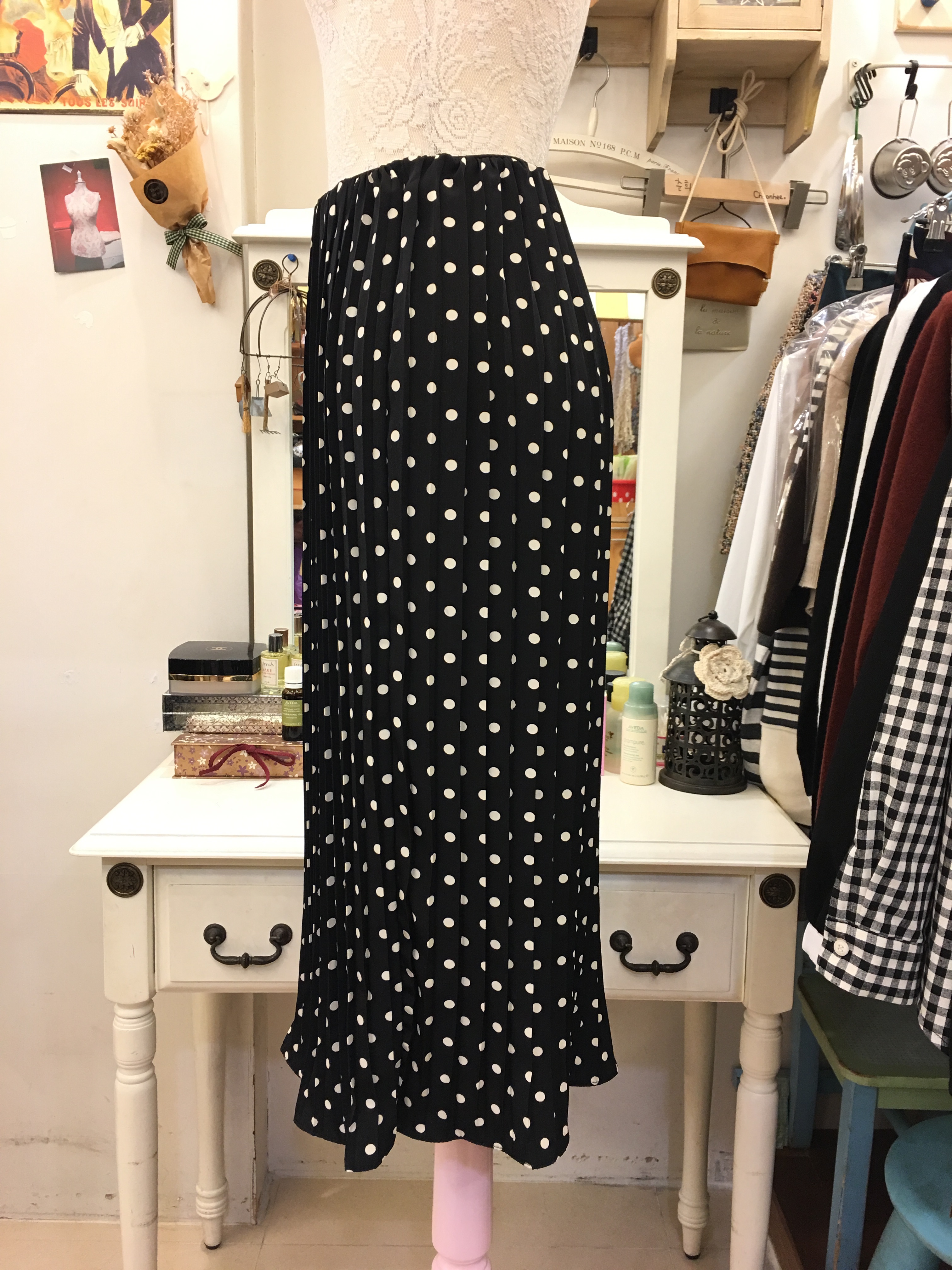 Dot Tong Band Machine Wrinkled Slim Long Skirt