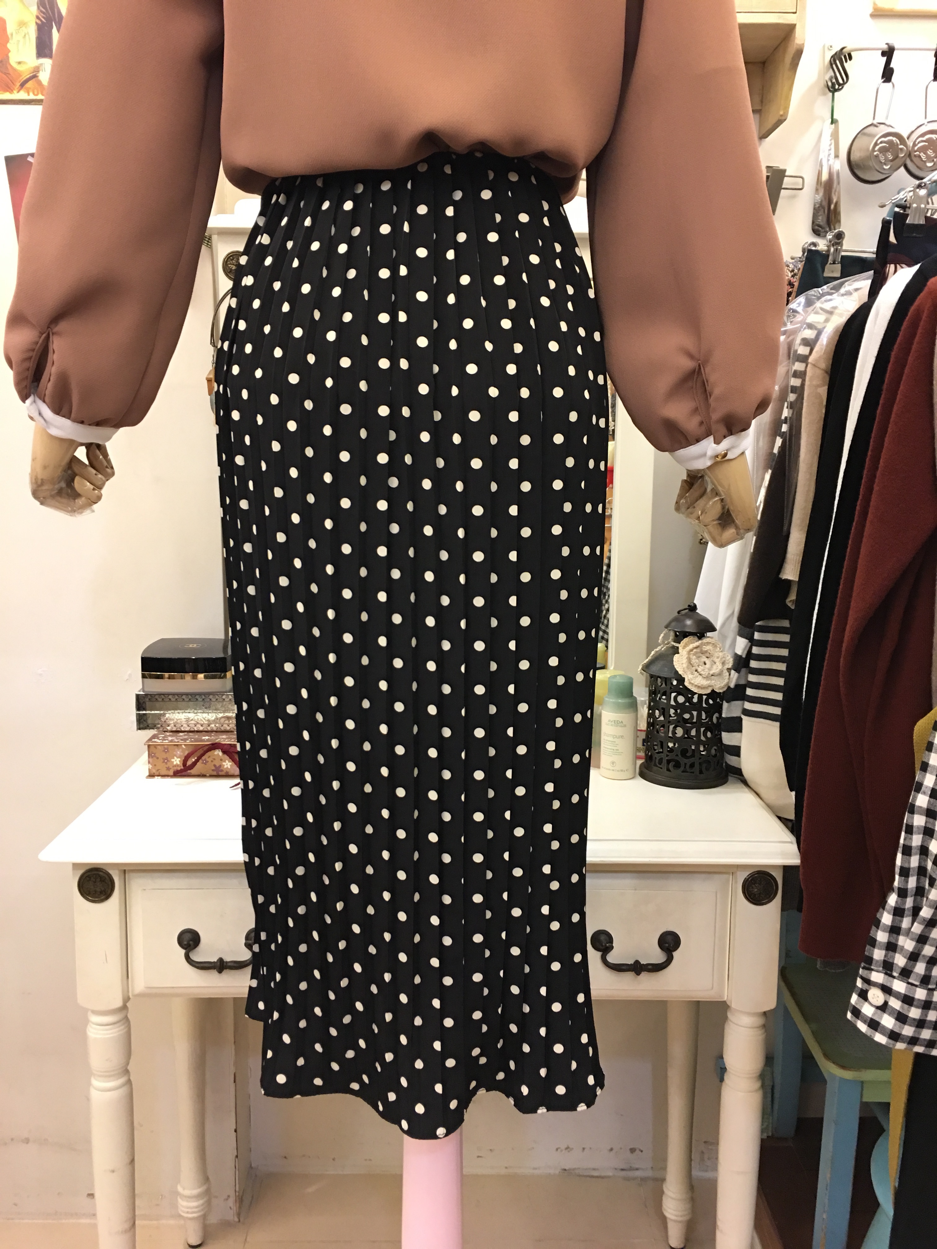 Dot Tong Band Machine Wrinkled Slim Long Skirt
