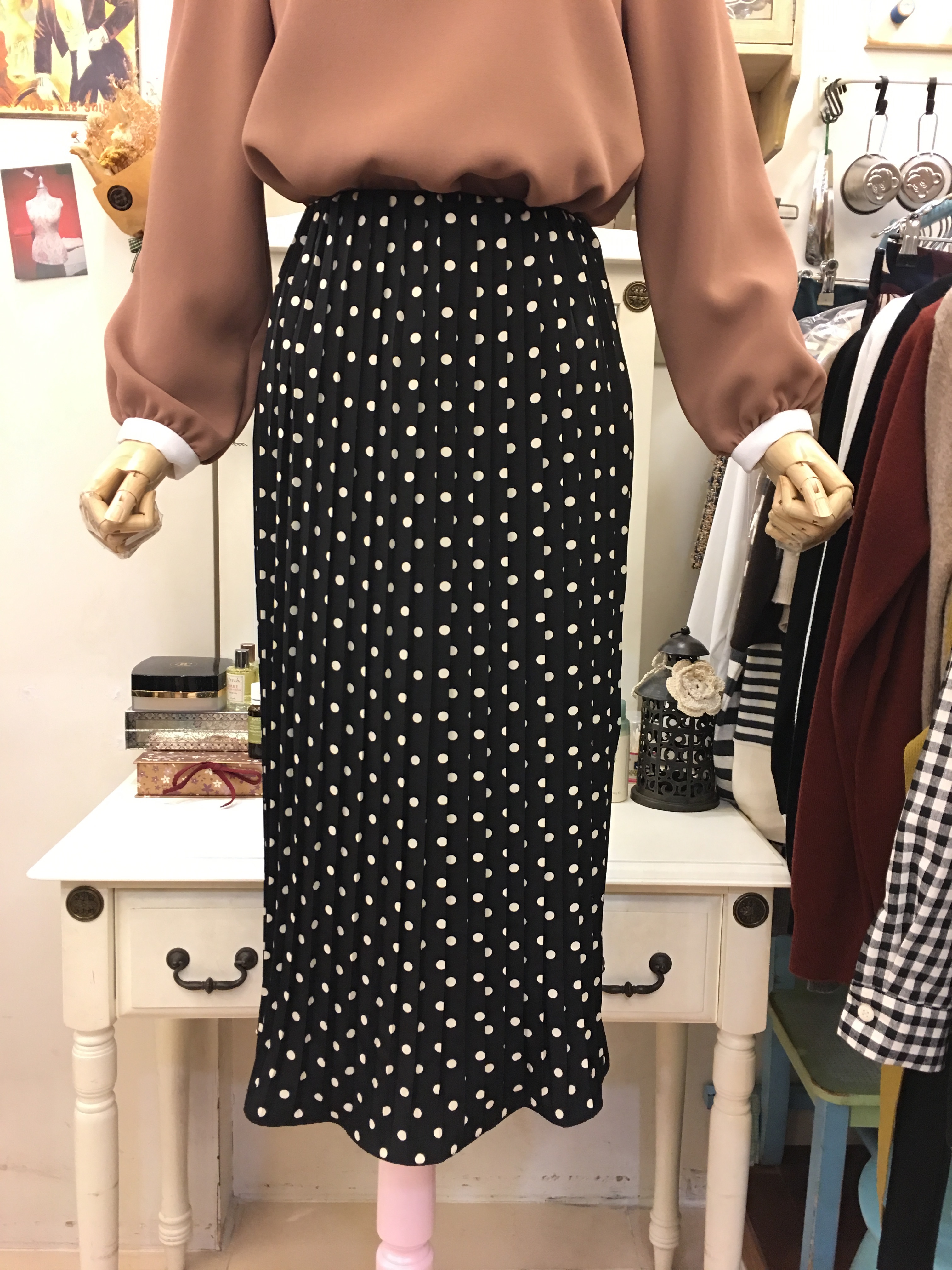 Dot Tong Band Machine Wrinkled Slim Long Skirt