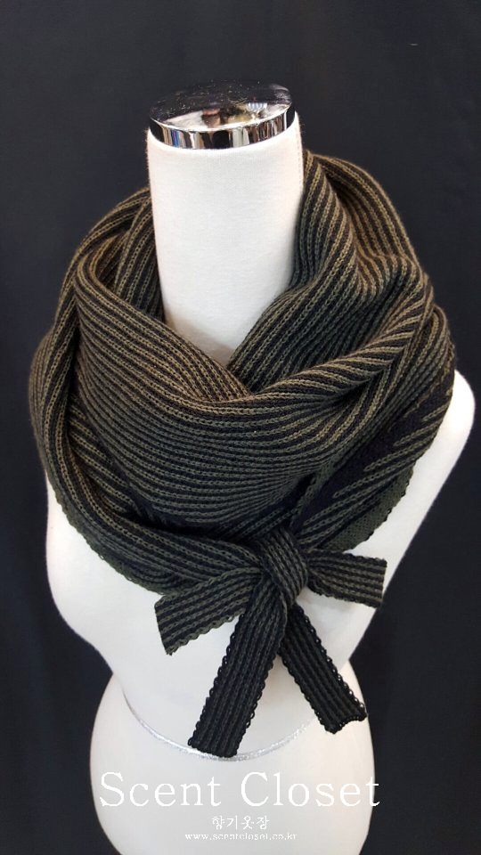 Stripe triangular muffler Ribbon strap Double-side