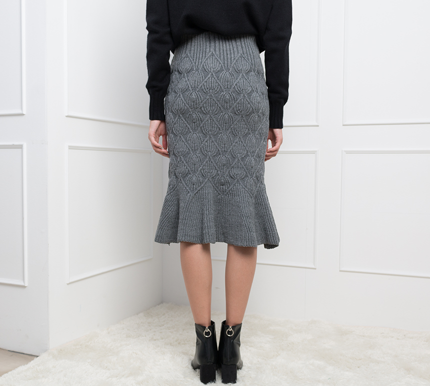 Needle Nose Pretzel Mermaid Frill Knit Long Skirt 