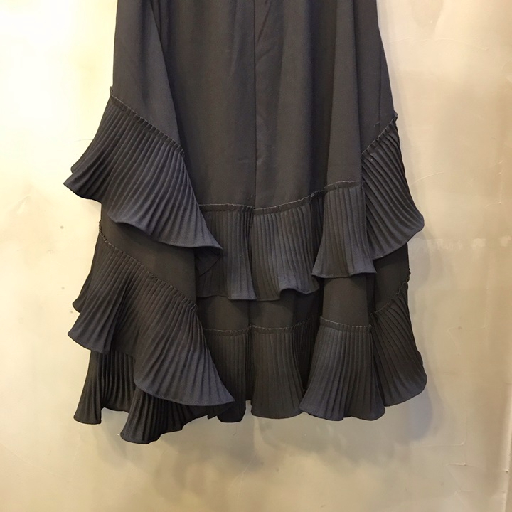 Wrinkled skirt Long skirts will be in stock after 