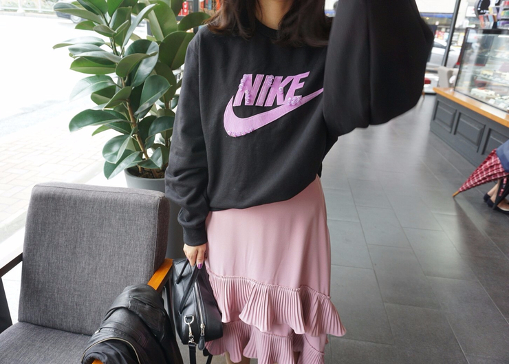 Wrinkled skirt Long skirts will be in stock after 
