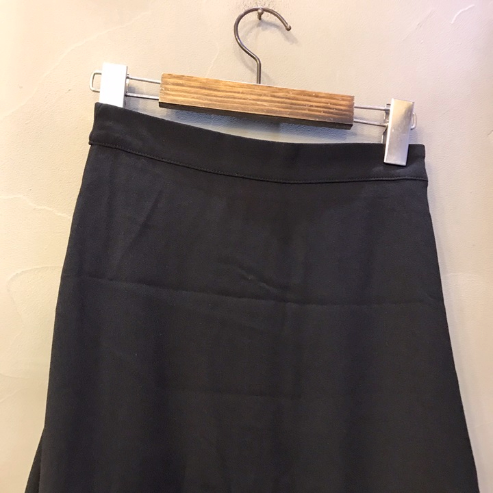 Wrinkled skirt Long skirts will be in stock after 