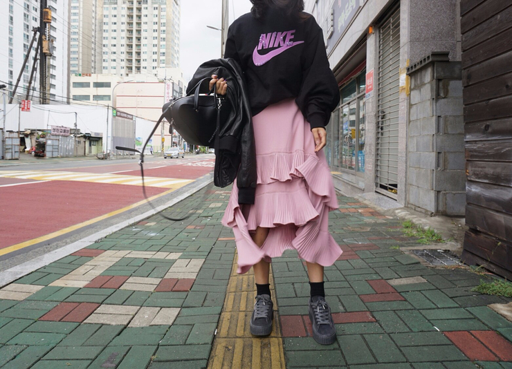 Wrinkled skirt Long skirts will be in stock after 
