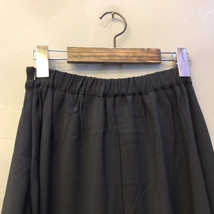 Wrinkled skirt Long skirts will be in stock after 