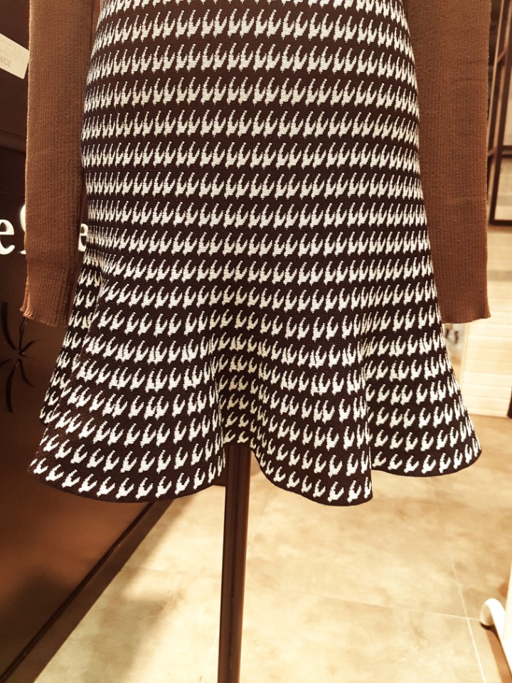 Nine step pattern flare mini skirt NK7401