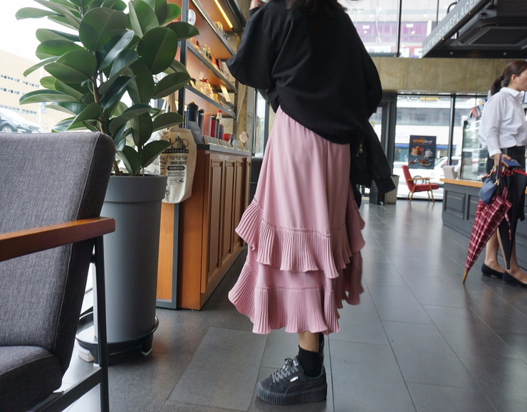 Wrinkled skirt Long skirts will be in stock after 
