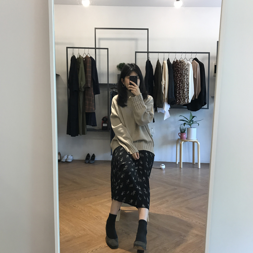 Pleated Flower Banding Long Skirt Long-Haired Fash