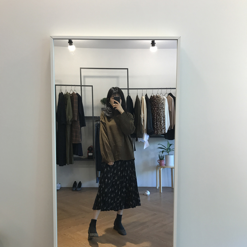 Pleated Flower Banding Long Skirt Long-Haired Fash