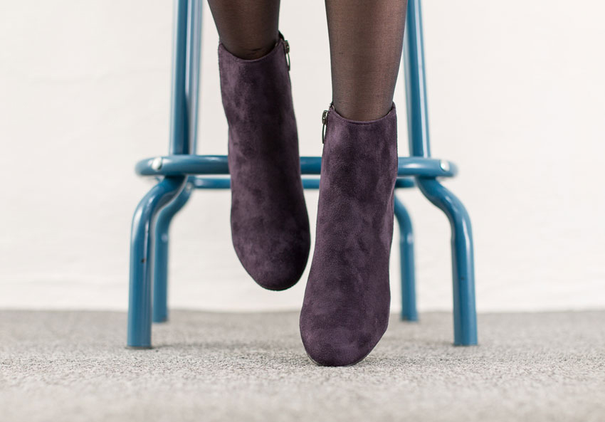 Women Suede Ankle Boots Heeled high-necked angles 