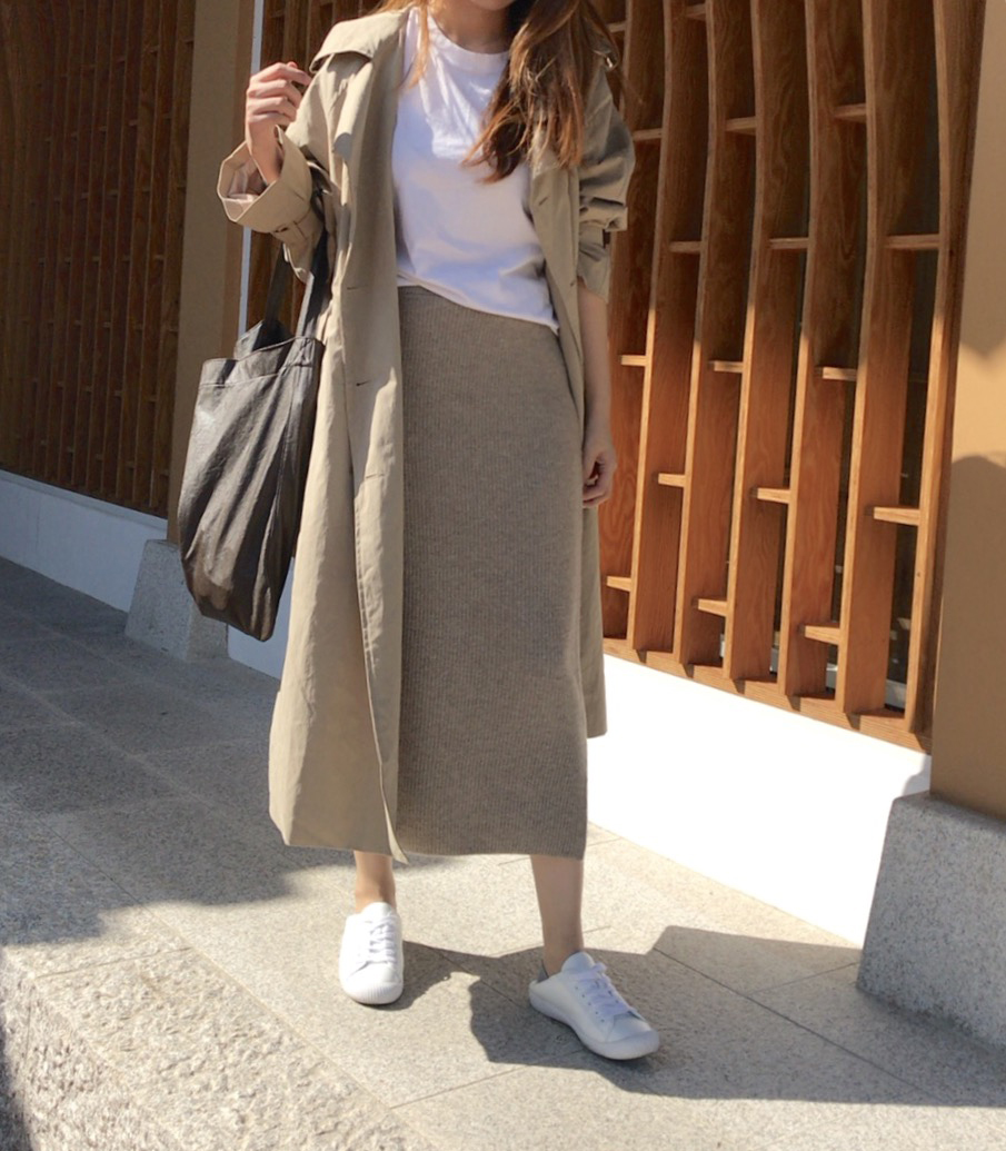 Long knit long skirt with hoggement Cashmere beige