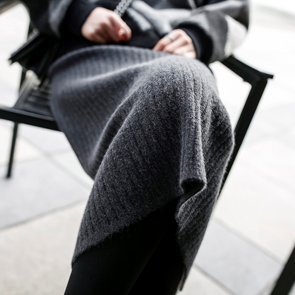 Sikkimodorugoji H line bending knit long skirt dai