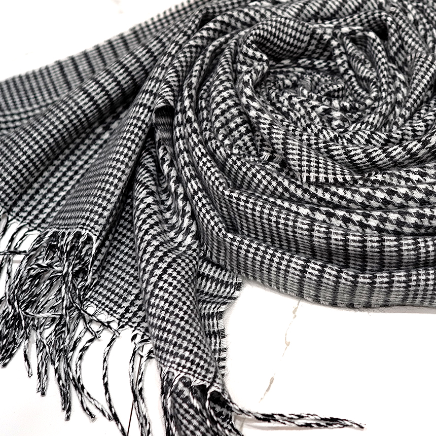 Pretty Black Hound Check Muffler Shoulder Shawl Sh