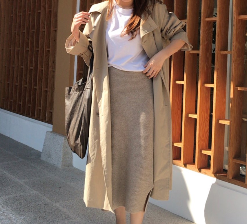 Long knit long skirt with hoggement Cashmere beige