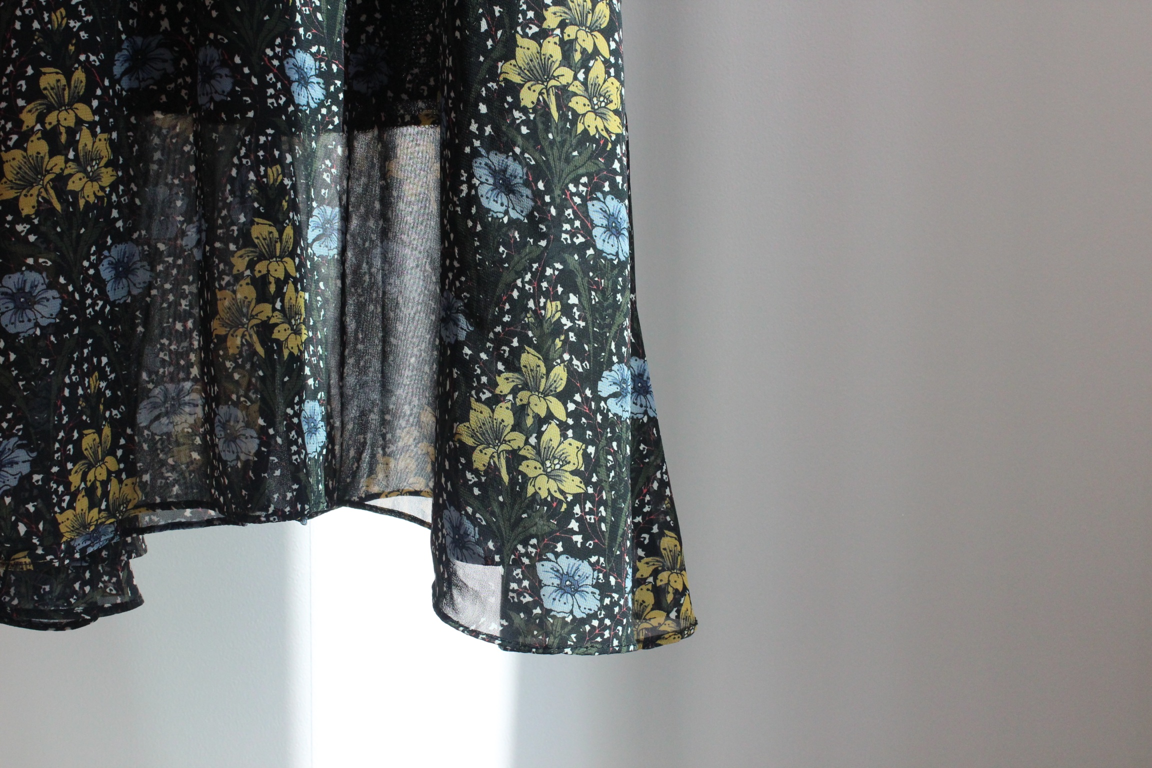 Flower chiffon maxi skirt 2col Winter Coordination