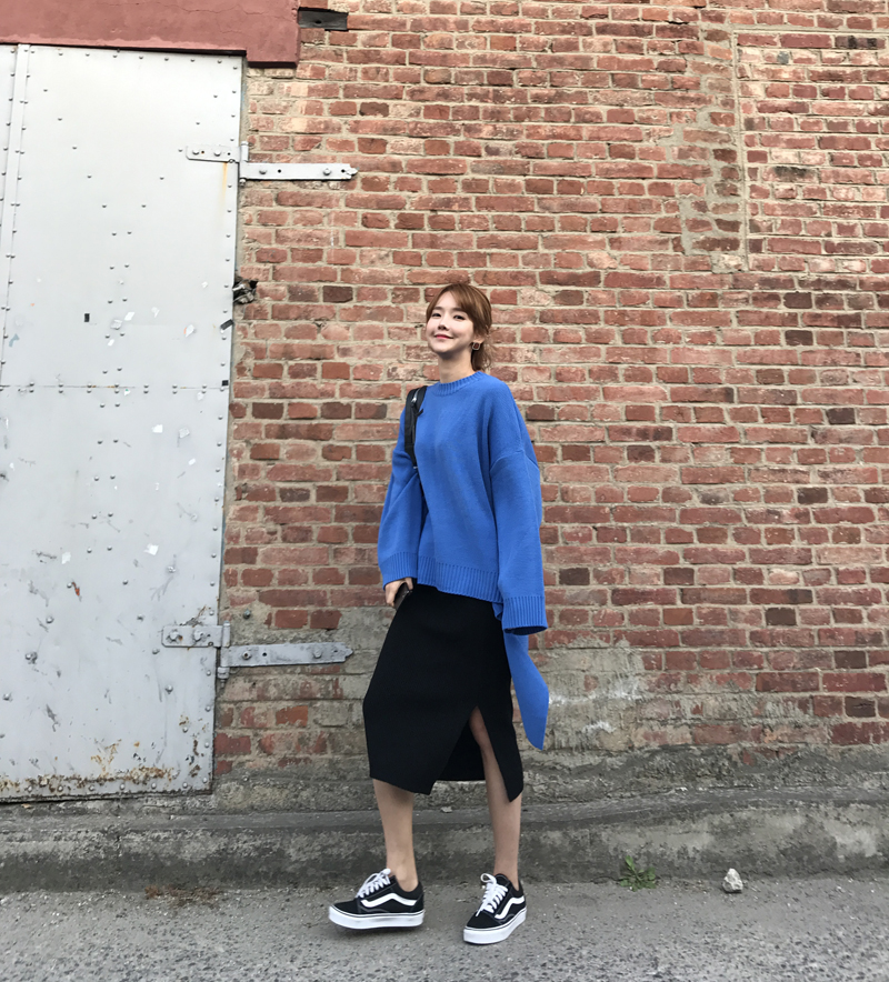 Long knit skirt with skirt