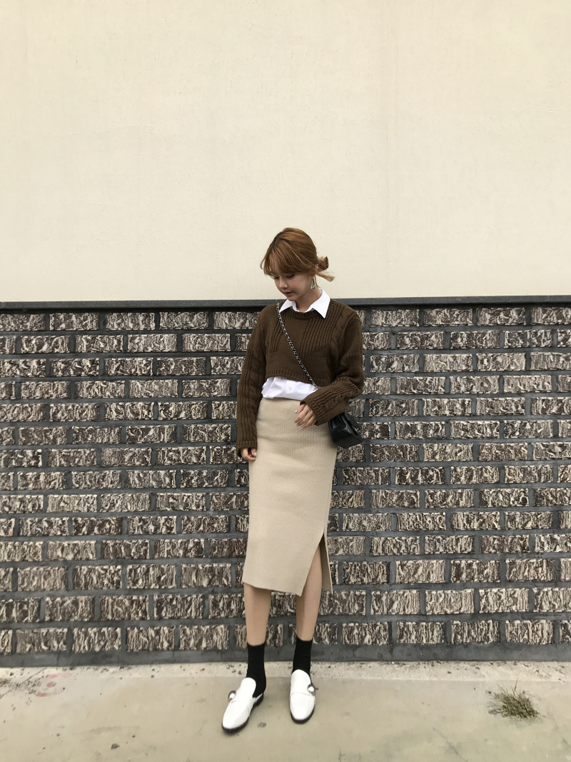 Long knit skirt with skirt