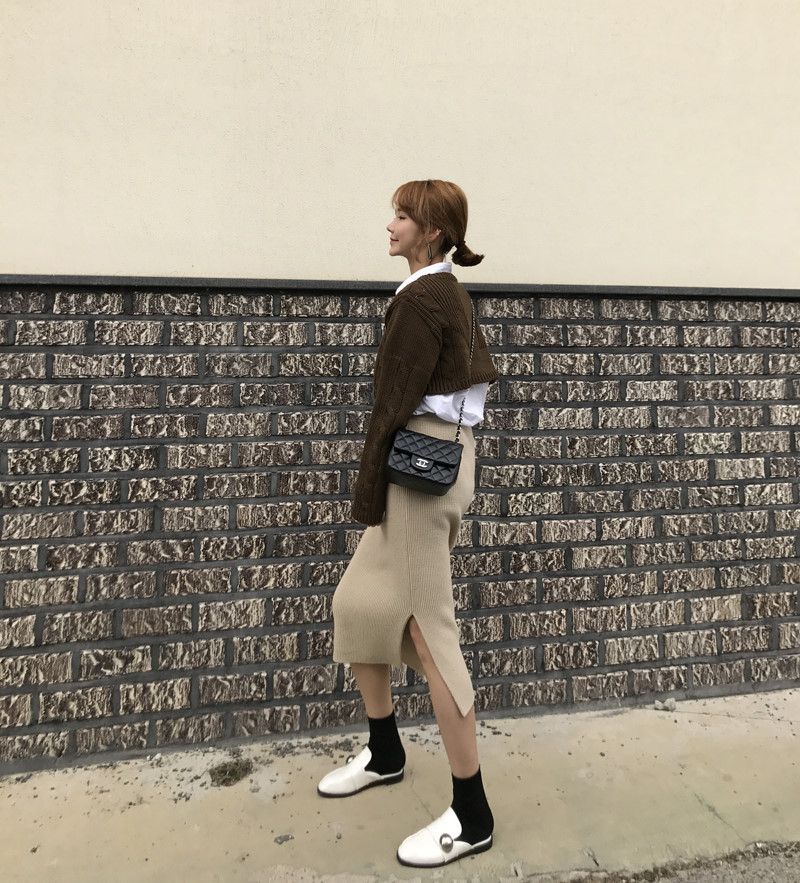 Long knit skirt with skirt